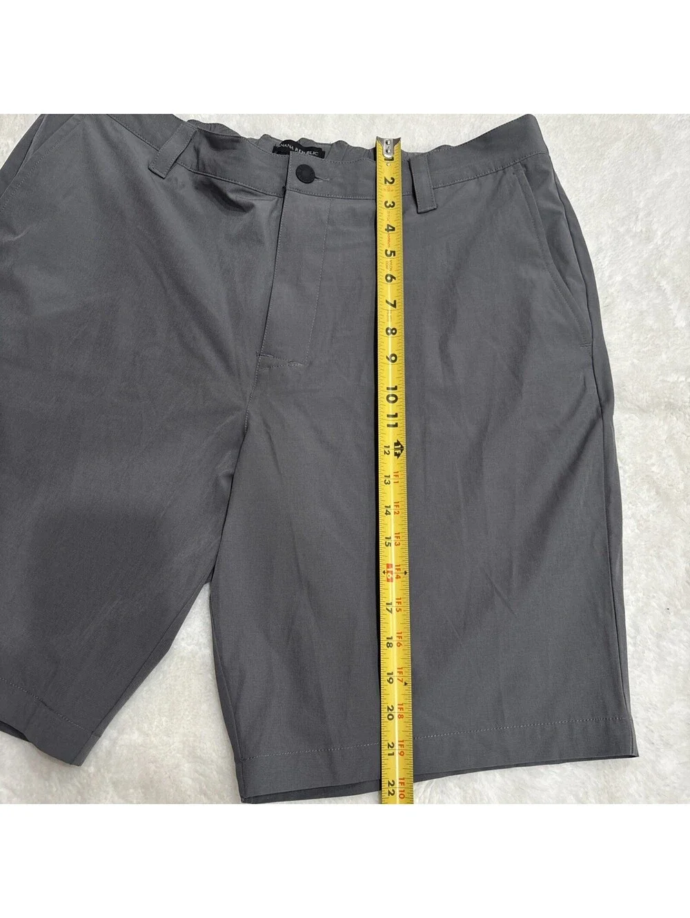 Banana Republic Men's Tech Hybrid Shorts Gray Elastic Waist Size 38 Textured